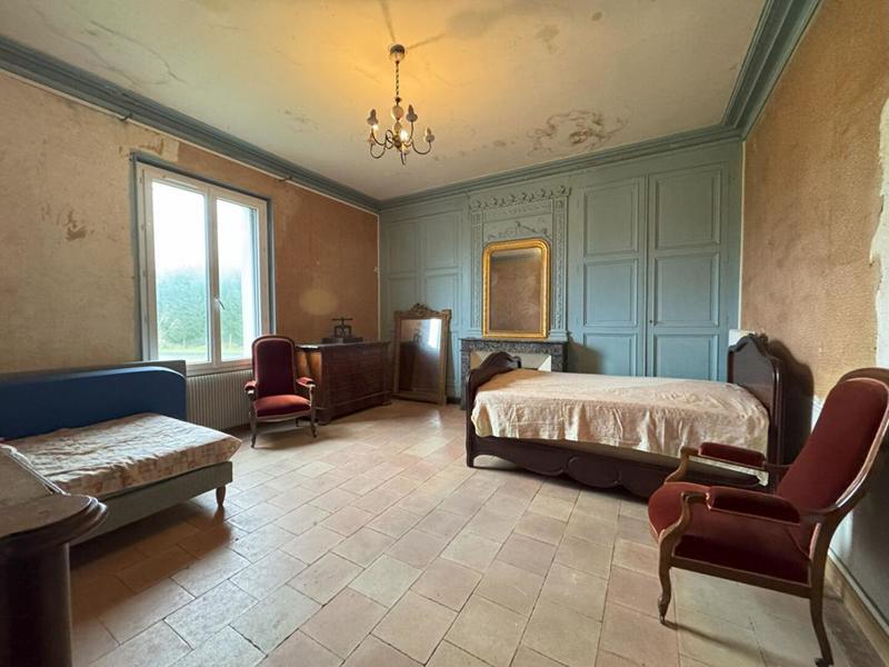 Maison - 228 m² - 8 pièces