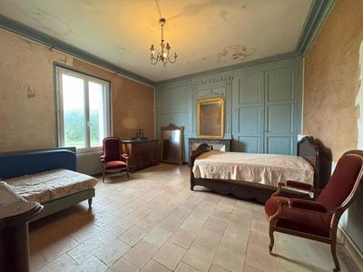 Maison - 228 m² - 8 pièces