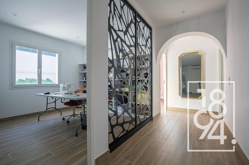 Maison - 280 m² - 7 pièces