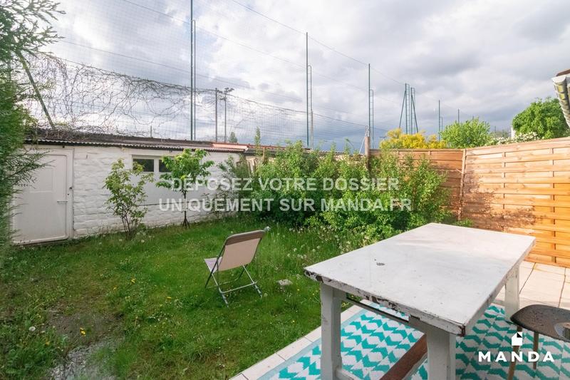 Chambre - 10 m² - 6 pièces