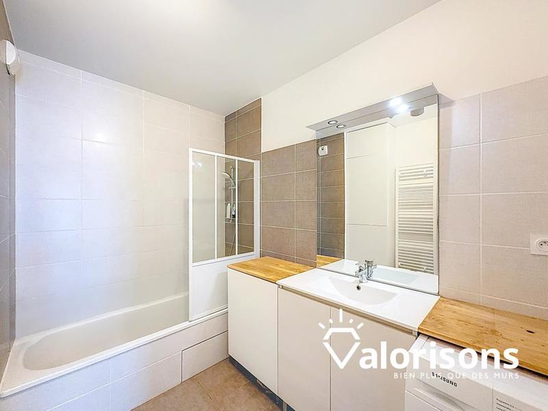 Appartement - 80 m² - 4 pièces