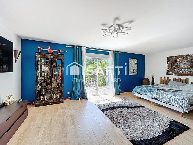 Maison - 140 m² - 5 pièces