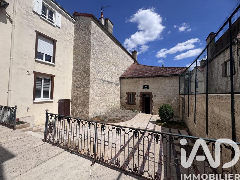 Maison de ville - 286 m² - 8 pièces