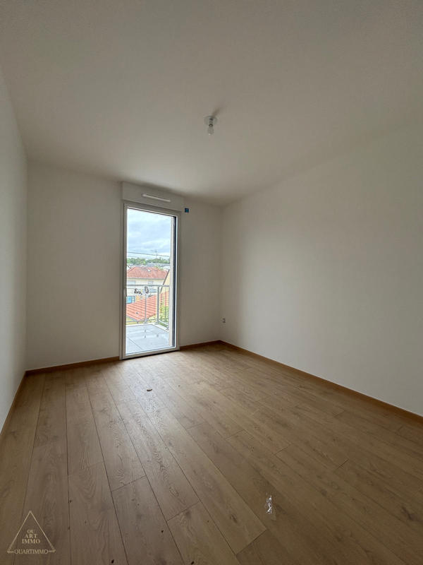 Appartement - 86 m² - 4 pièces