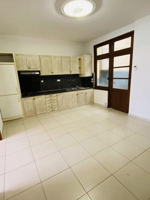 Maison - 84 m² - 5 pièces