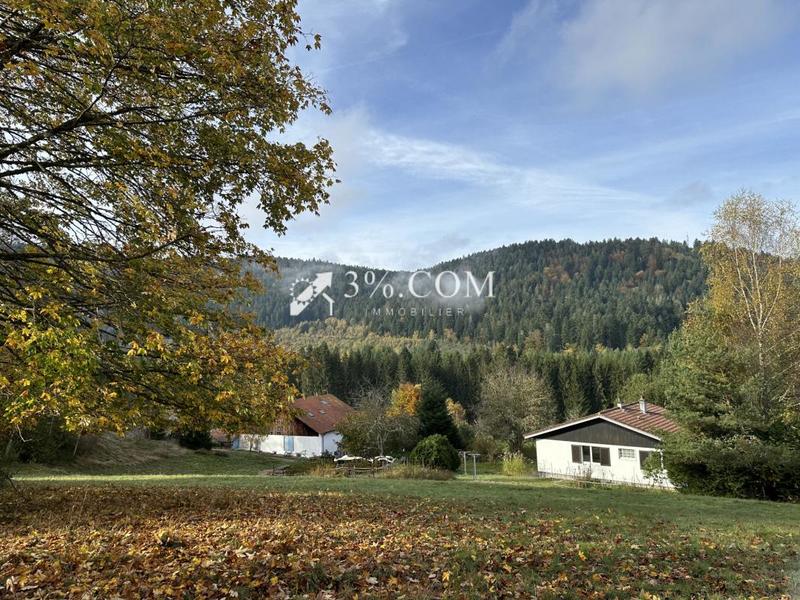 Terrain constructible - 1 800 m²
