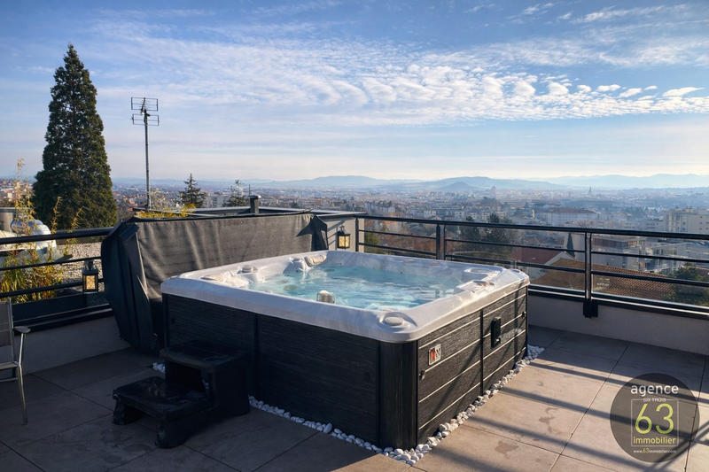 Appartement - 105 m² - 4 pièces