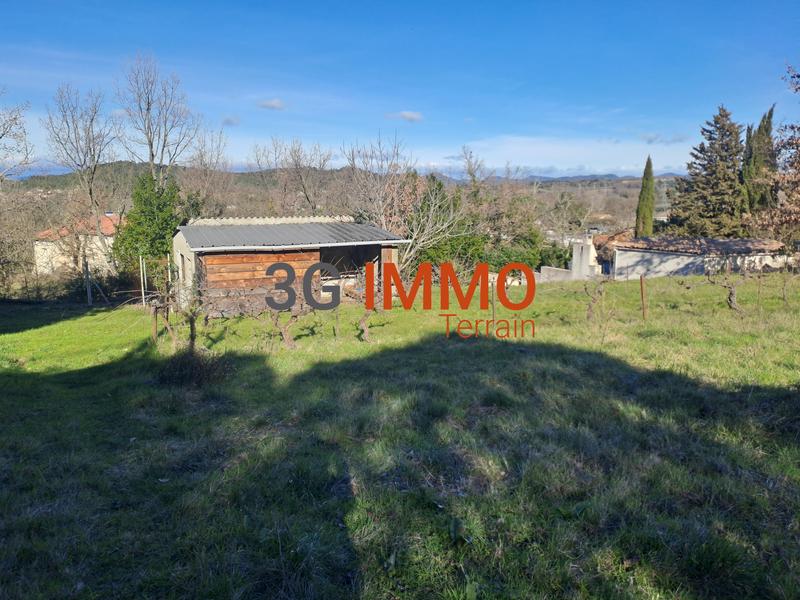 Terrain constructible - 1 001 m²