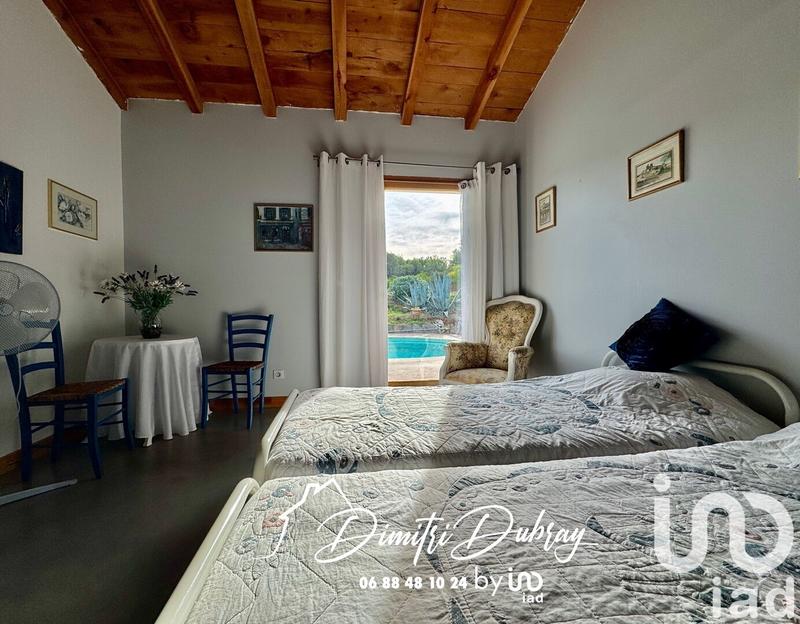 Maison - 222 m² - 7 pièces