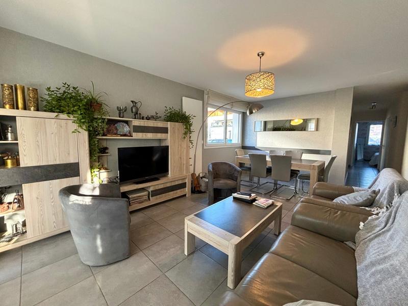 Appartement - 75 m² - 3 pièces