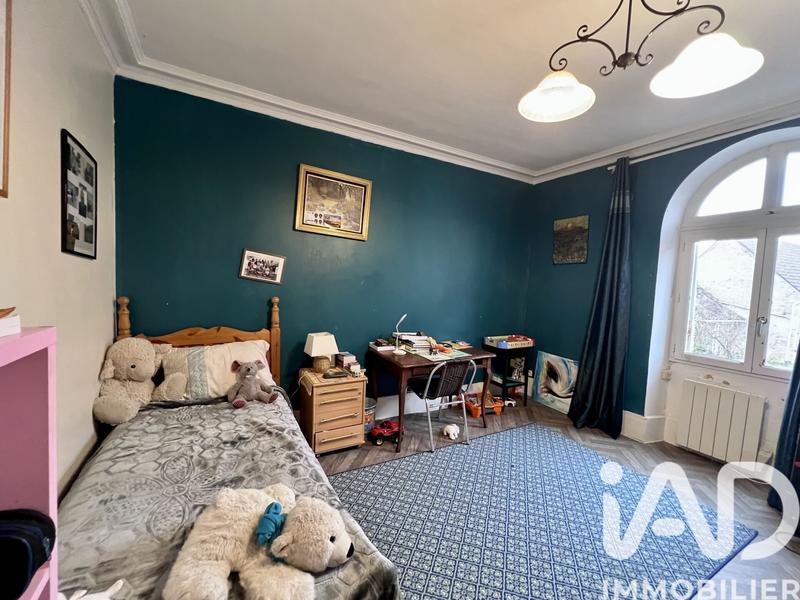 Maison de village - 250 m² - 7 pièces