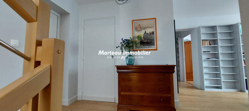 Demeure - 254 m² - 10 pièces