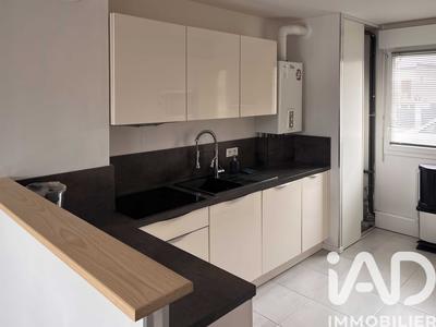 Maison - 80 m² - 5 pièces