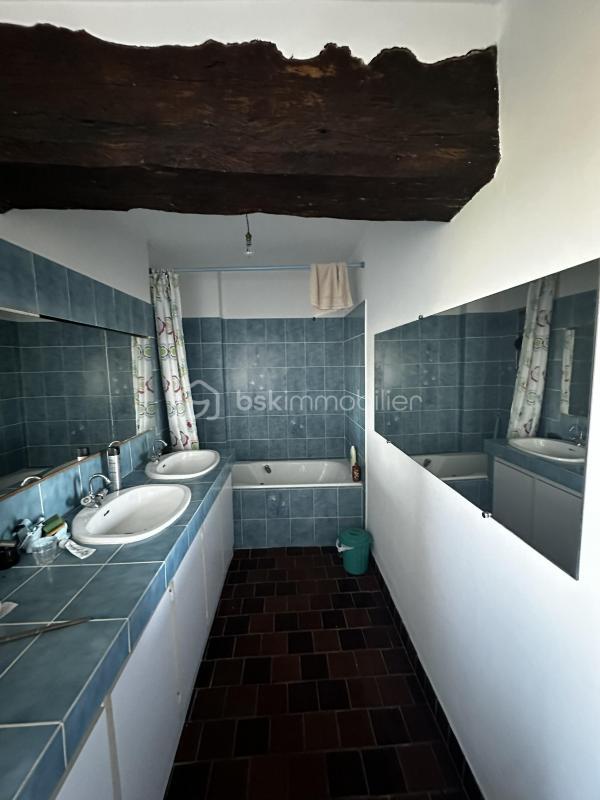 Corps de ferme - 180 m² - 7 pièces