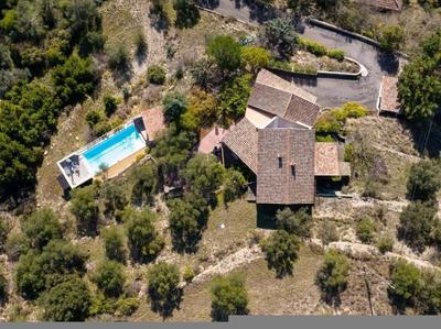 Propriété - 159 m² - 6 pièces