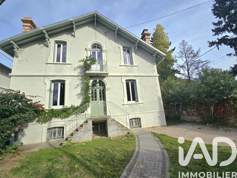 Maison - 187 m² - 6 pièces