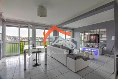 Appartement - 83 m² - 3 pièces