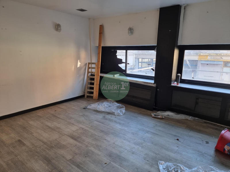 Local d'activités - 75 m²