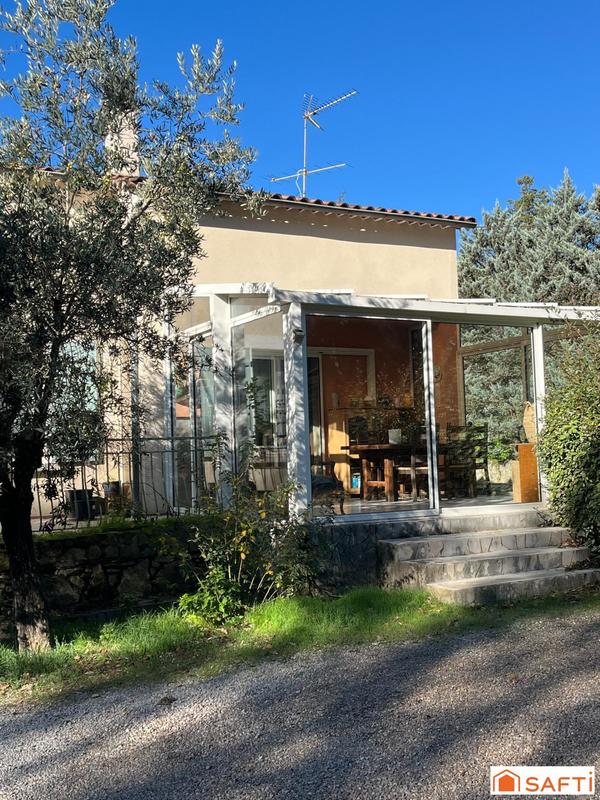 Maison - 205 m² - 8 pièces