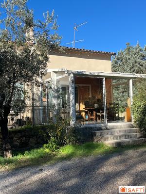 Maison - 205 m² - 8 pièces