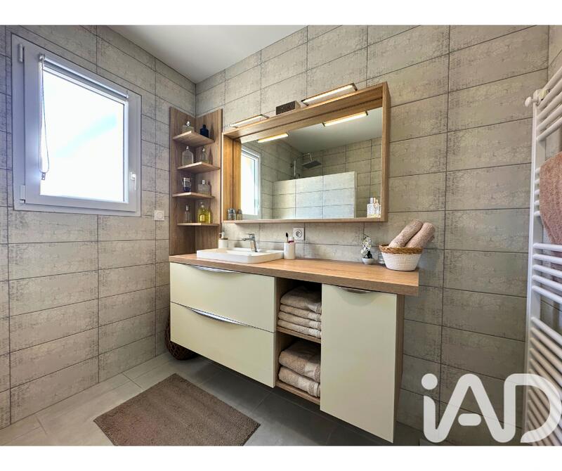 Maison - 115 m² - 4 pièces