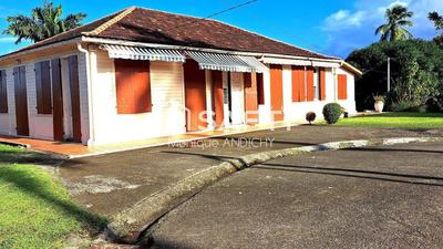 Maison - 158 m² - 9 pièces