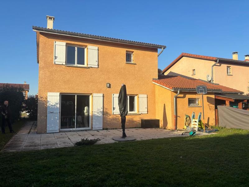 Maison - 90 m² - 4 pièces