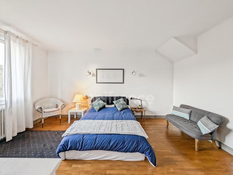 Maison - 189 m² - 7 pièces