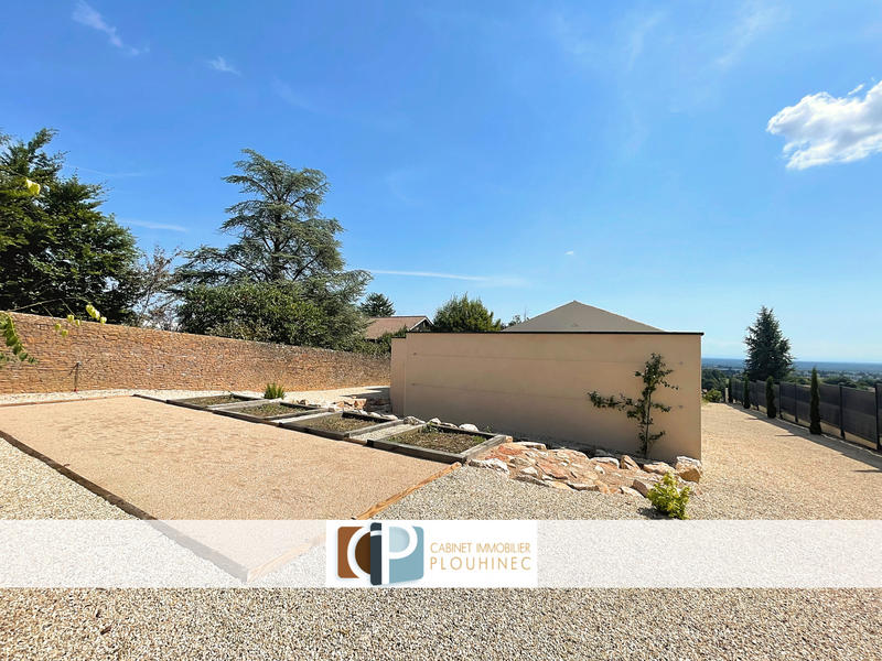 Maison - 245 m² - 7 pièces