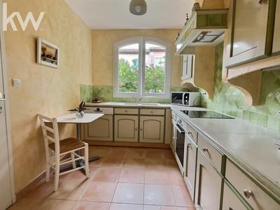 Maison - 111 m² - 4 pièces