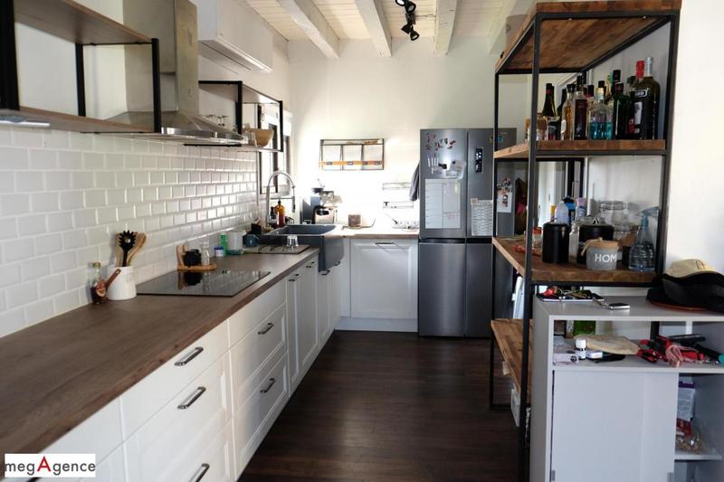 Maison traditionnelle - 168 m² - 8 pièces