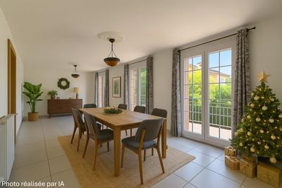 Maison - 200 m² - 10 pièces