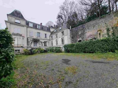 Hôtel particulier - 810 m² - 21 pièces