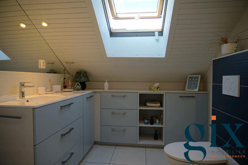 Maison - 149 m² - 7 pièces