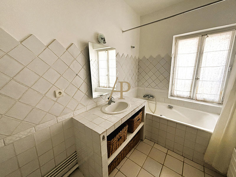 Maison - 177 m² - 6 pièces