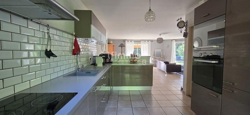 Maison - 101 m² - 5 pièces