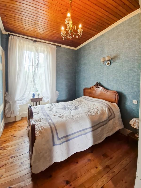 Maison - 226 m² - 9 pièces