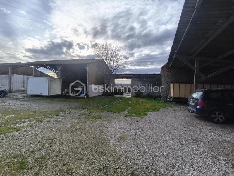 Maison - 245 m² - 7 pièces