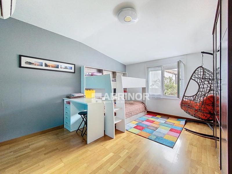 Maison - 105 m² - 5 pièces