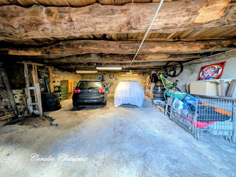 Maison - 240 m² - 11 pièces