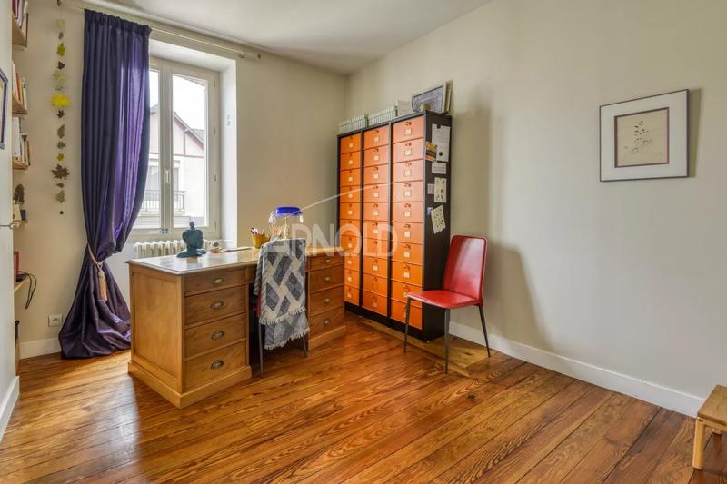 Maison - 189 m² - 9 pièces