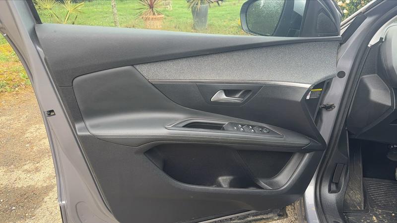 Peugeot 3008 1.5 BlueHDi 130 Eat8 Allure