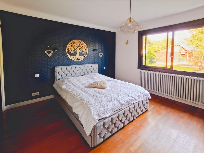 Maison - 301 m² - 10 pièces