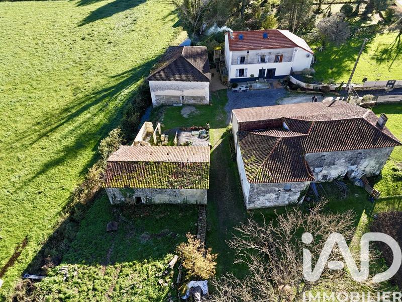 Maison - 140 m² - 5 pièces