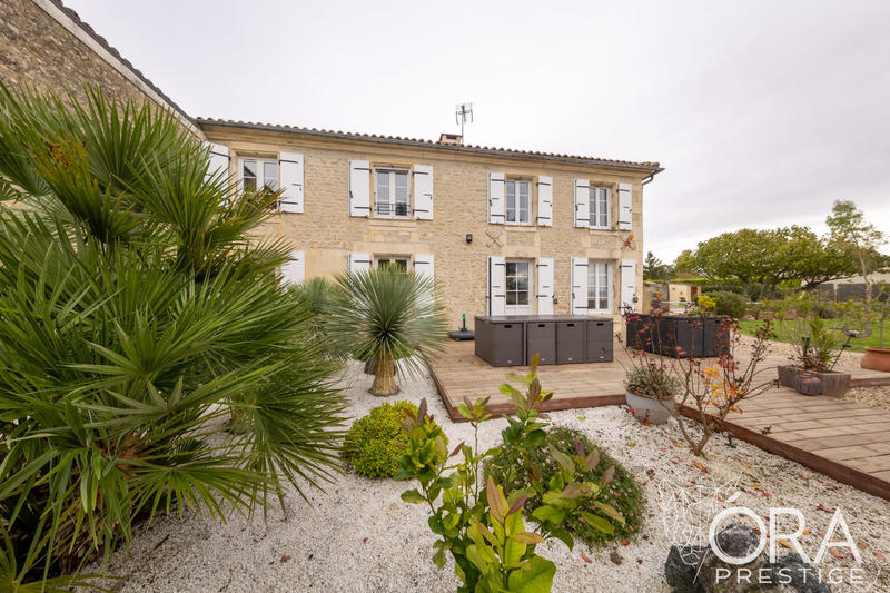 Maison ancienne - 214 m² - 10 pièces