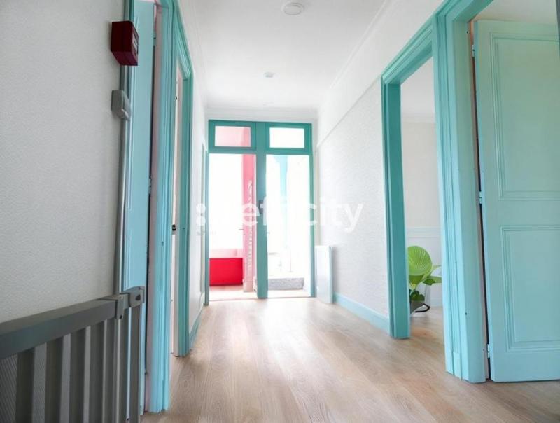 Maison - 209 m² - 10 pièces