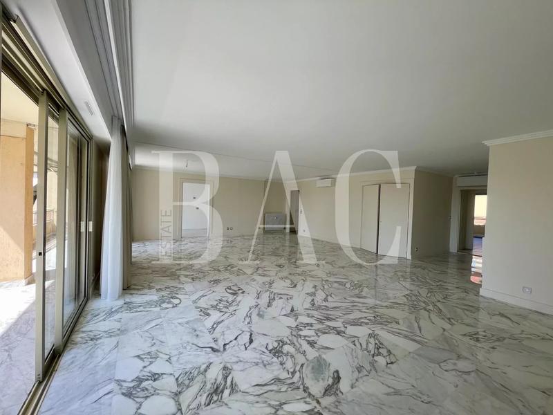 Appartement - 153 m² - 4 pièces