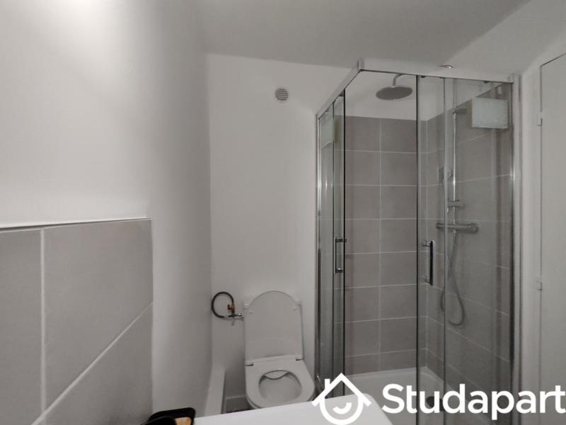 Chambre - 13 m² - 1 pièce