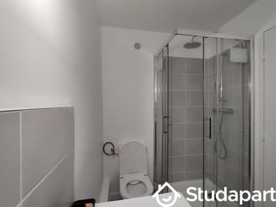 Chambre - 13 m² - 1 pièce