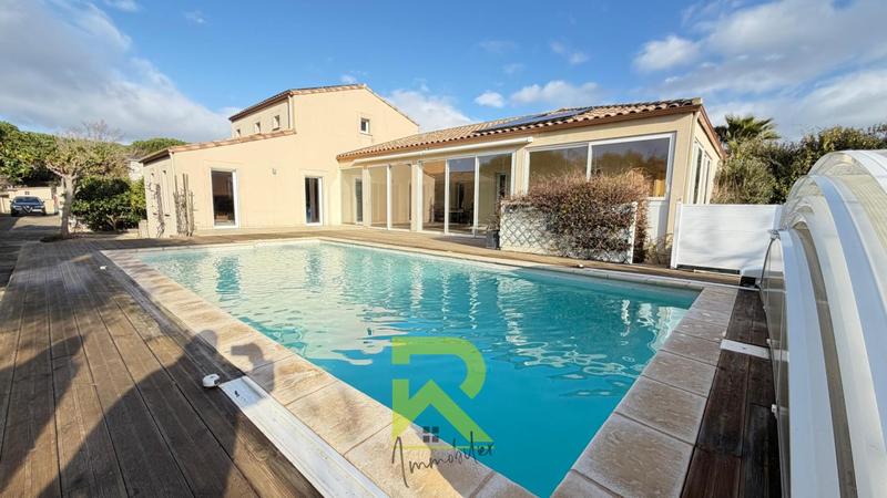 Villa - 220 m² - 7 pièces